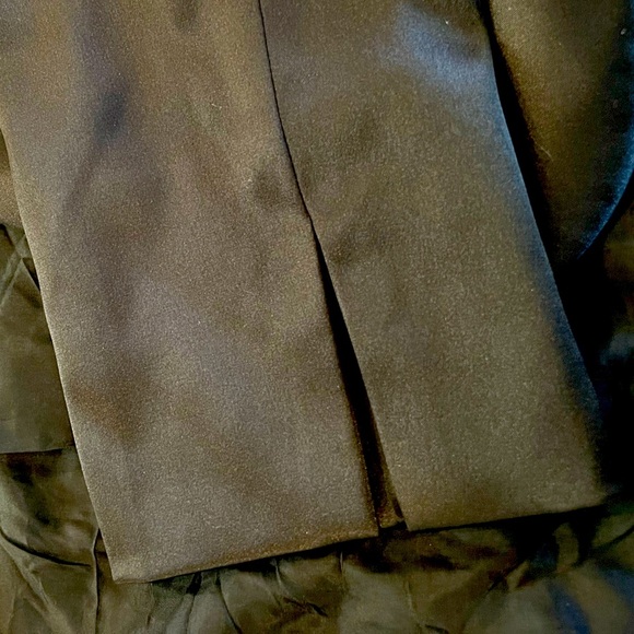 White House Black Market Cropped Jacket lined ruffle neck small - Picture 6 of 7